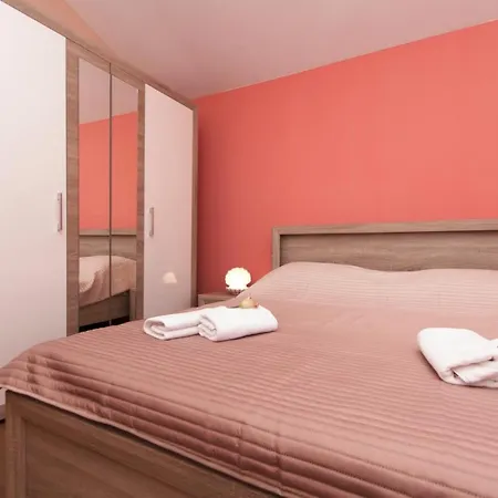 Frlan Apartament *