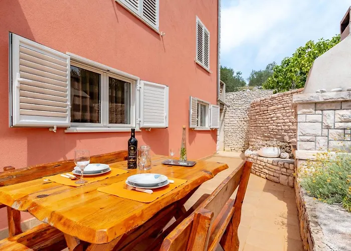 Frlan * 尼亚卢卡