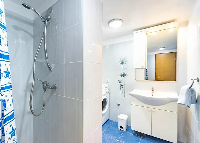 Frlan * 尼亚卢卡